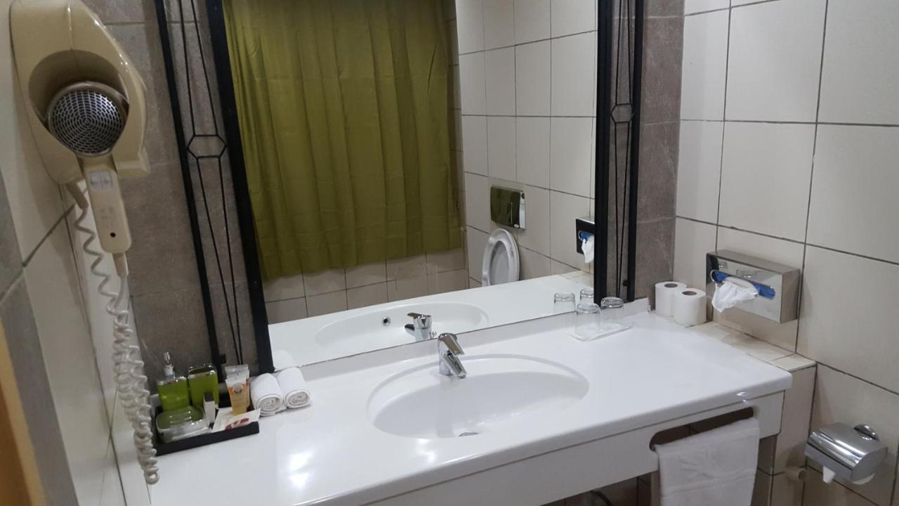 Hotel El Farouk Bamako Kültér fotó